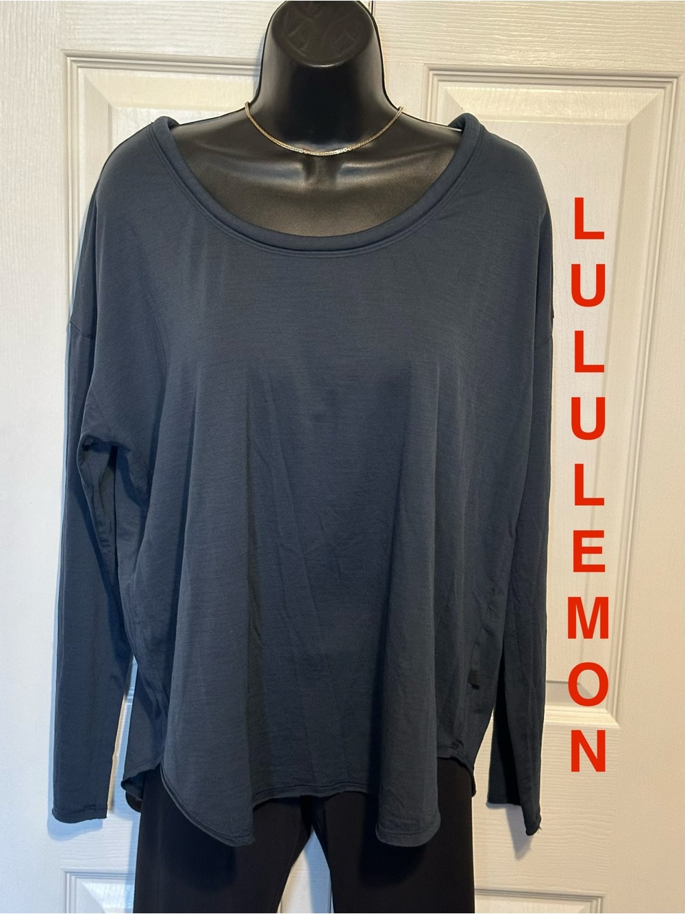 Lululemon - Navy Long Sleeve Top - Women’s Large